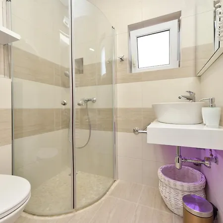 Appartamento Spa & Heated Pool 2