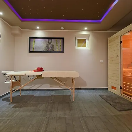Spa & Heated Pool 2 Lejlighed
