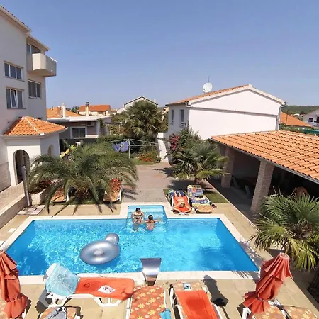 Spa & Heated Pool 2 *